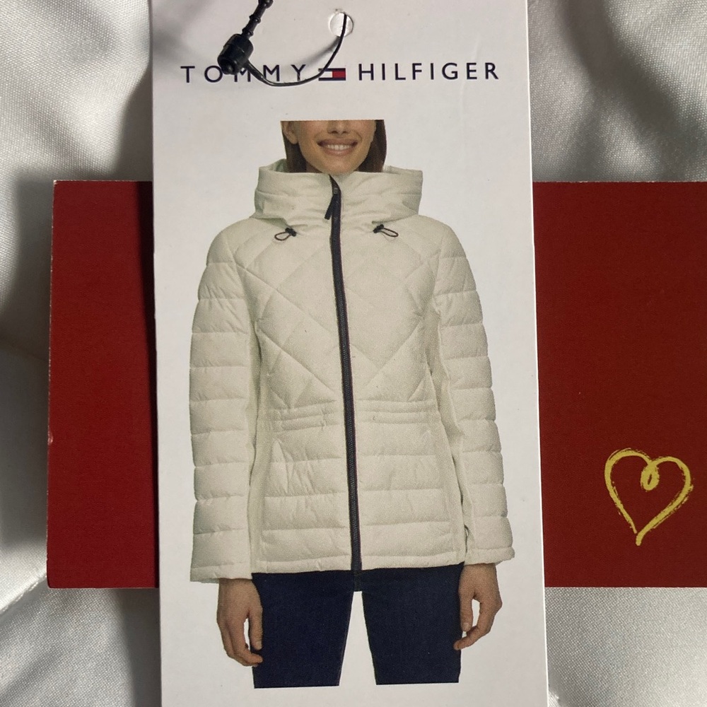 Tommy Hilfiger Women's white Puffer Jacket